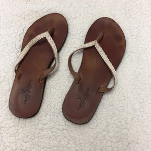 American eagle brown and lace flip flops